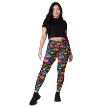 Load image into Gallery viewer, Chalchuapa Crossover leggings with pockets
